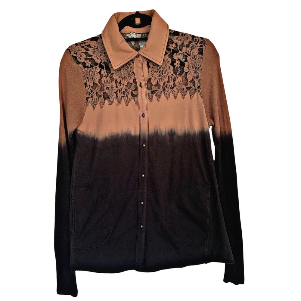 Gimmick By BKE Ombre Floral Embroidered Button Up
